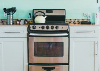 How to Clean Your Oven Without Scrubbing